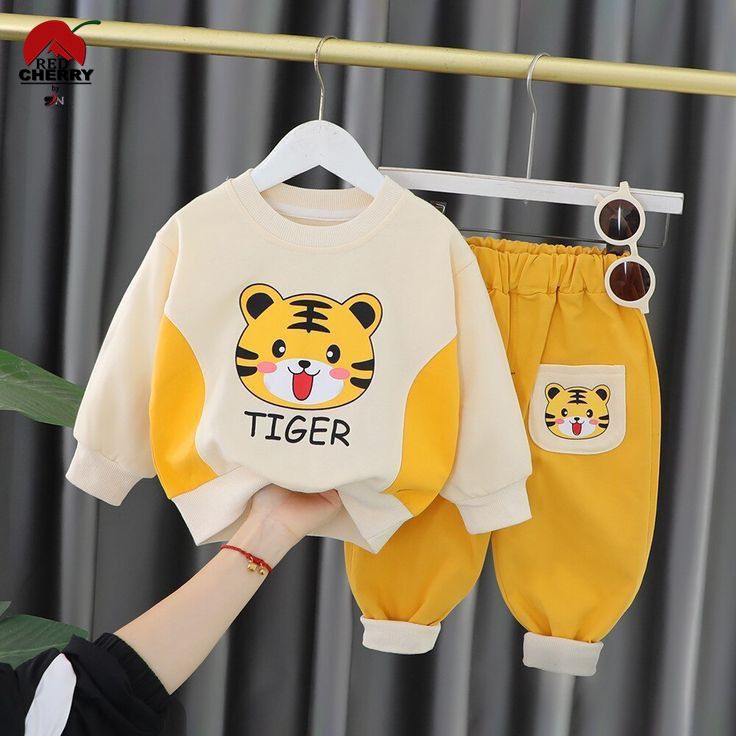 Kids winter track suit